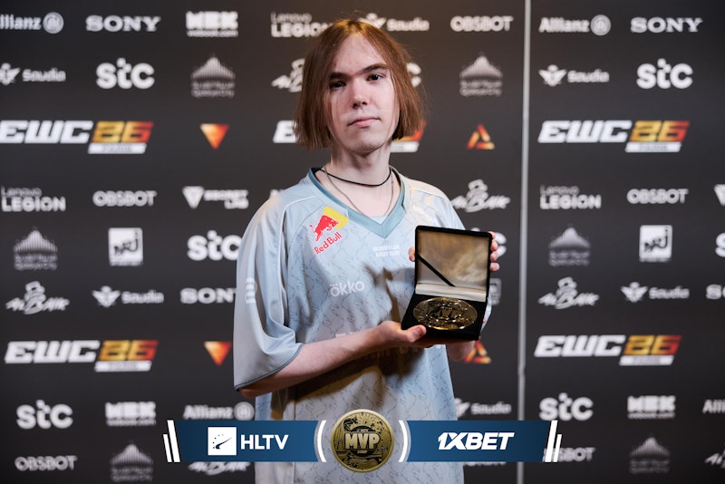 Главная иллюстрация материала «donk выиграл MVP Esports World Cup с рейтингом 1,50»