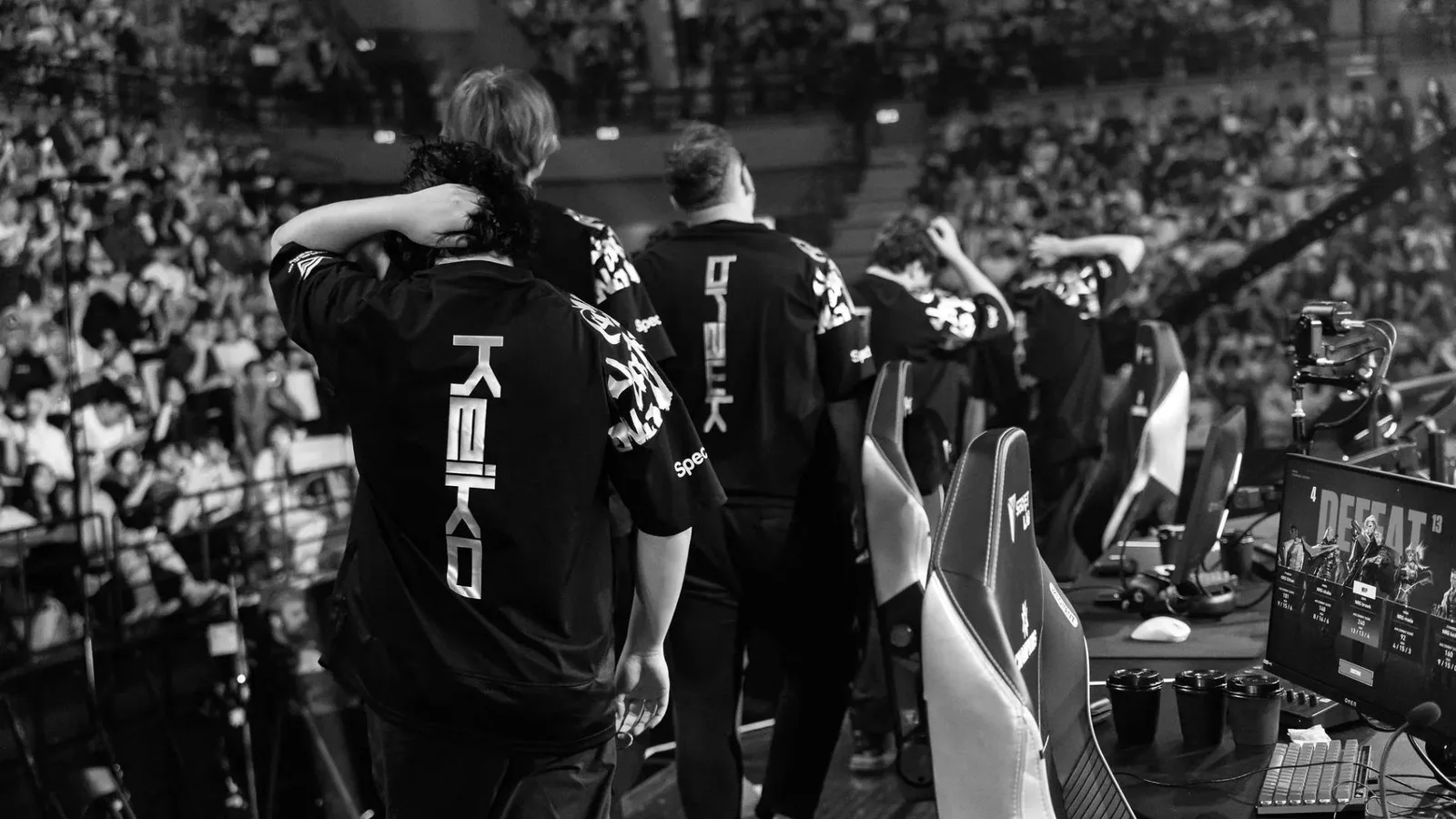 Игроки NRG на сцене Champions Shanghai 2026
