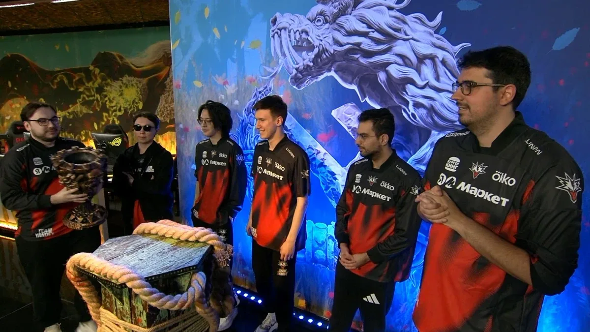 Team Yandex с трофеем PGL Wallachia Season 9