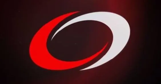 Логотип Complexity на тёмно-красном фоне